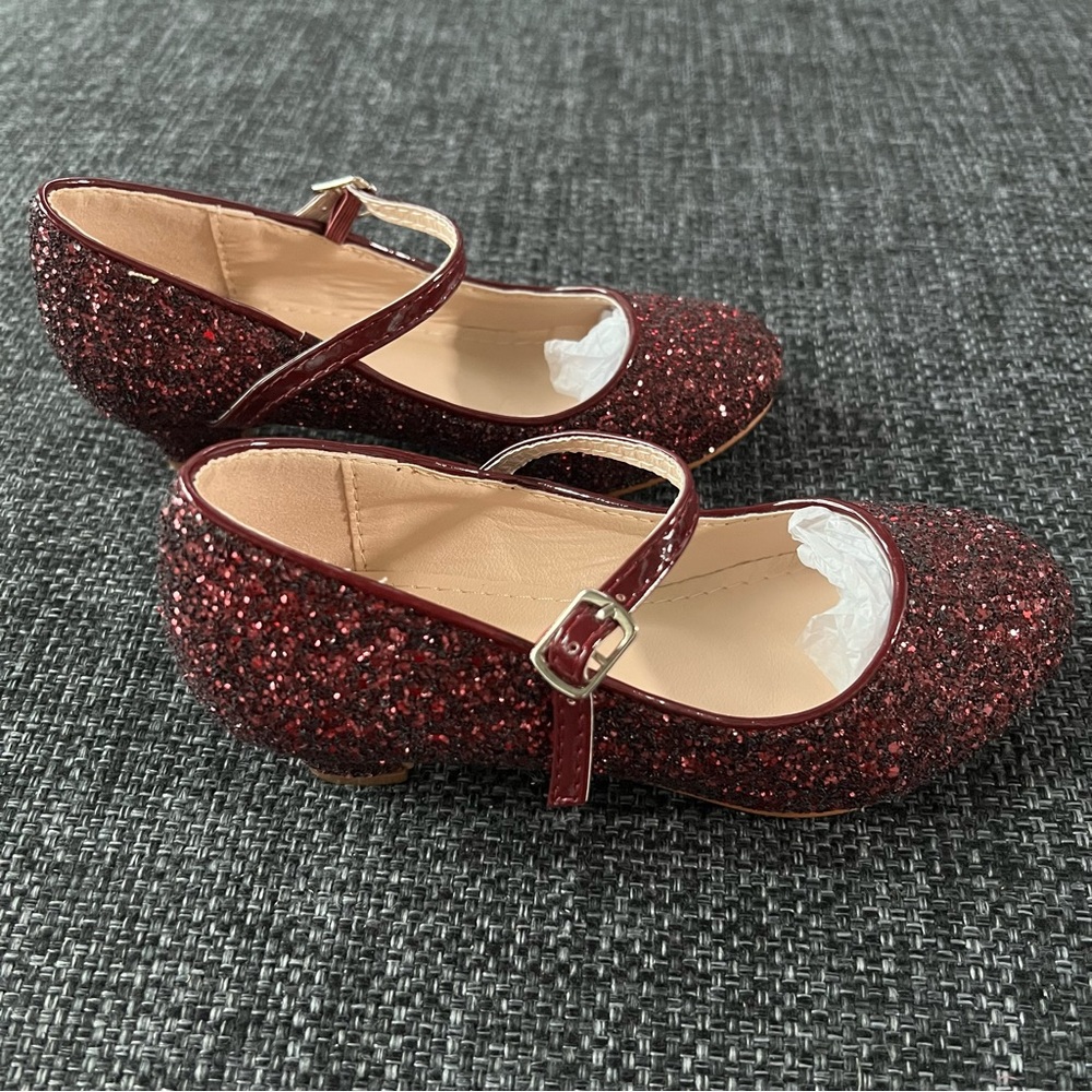 NWT Kailee Burgundy Glitter Mary Jane Heels Size 13